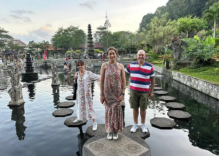 Made Sura Bali & Tour Ubud